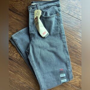 NWT Levi’s Wedgie Straight 501 Jeans Grey size 28 x 28 or 6 short